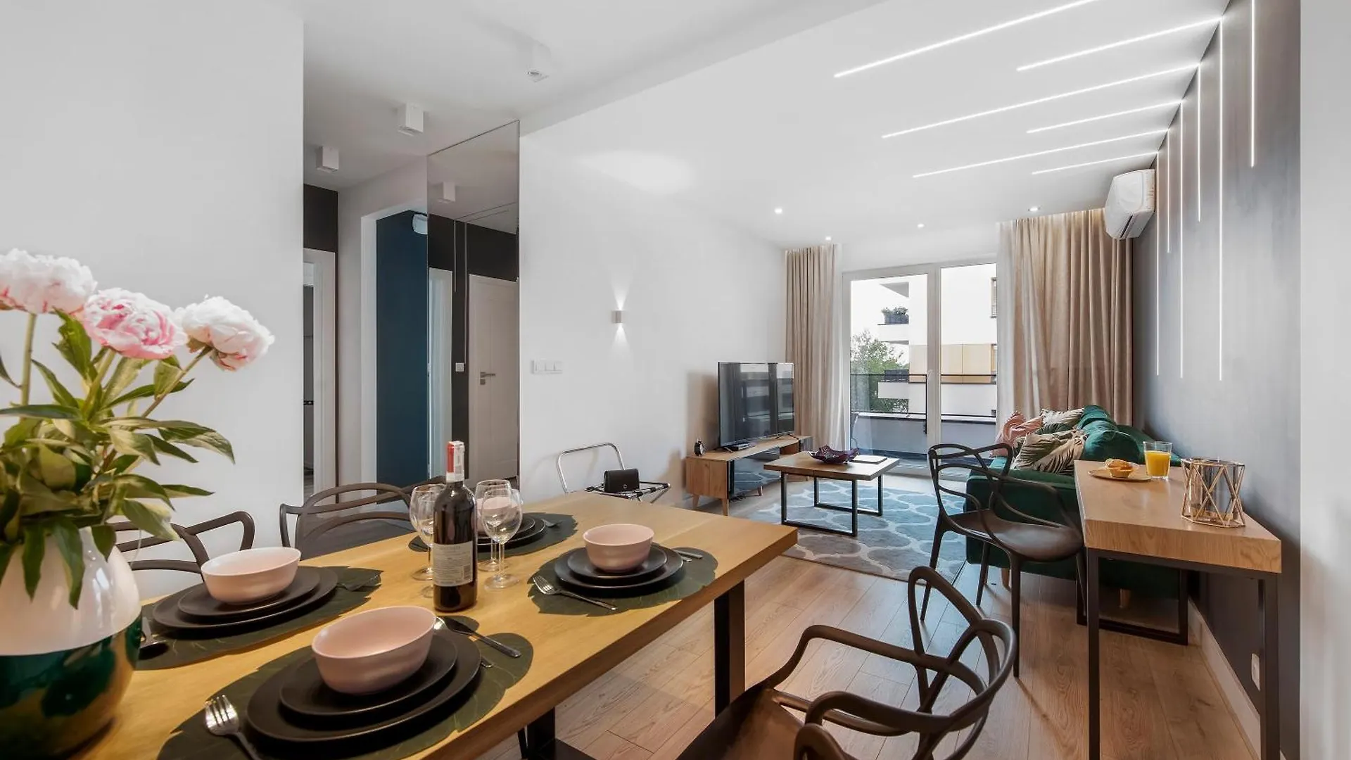 Luxurious Apartment Warsaw Mokotow Poland